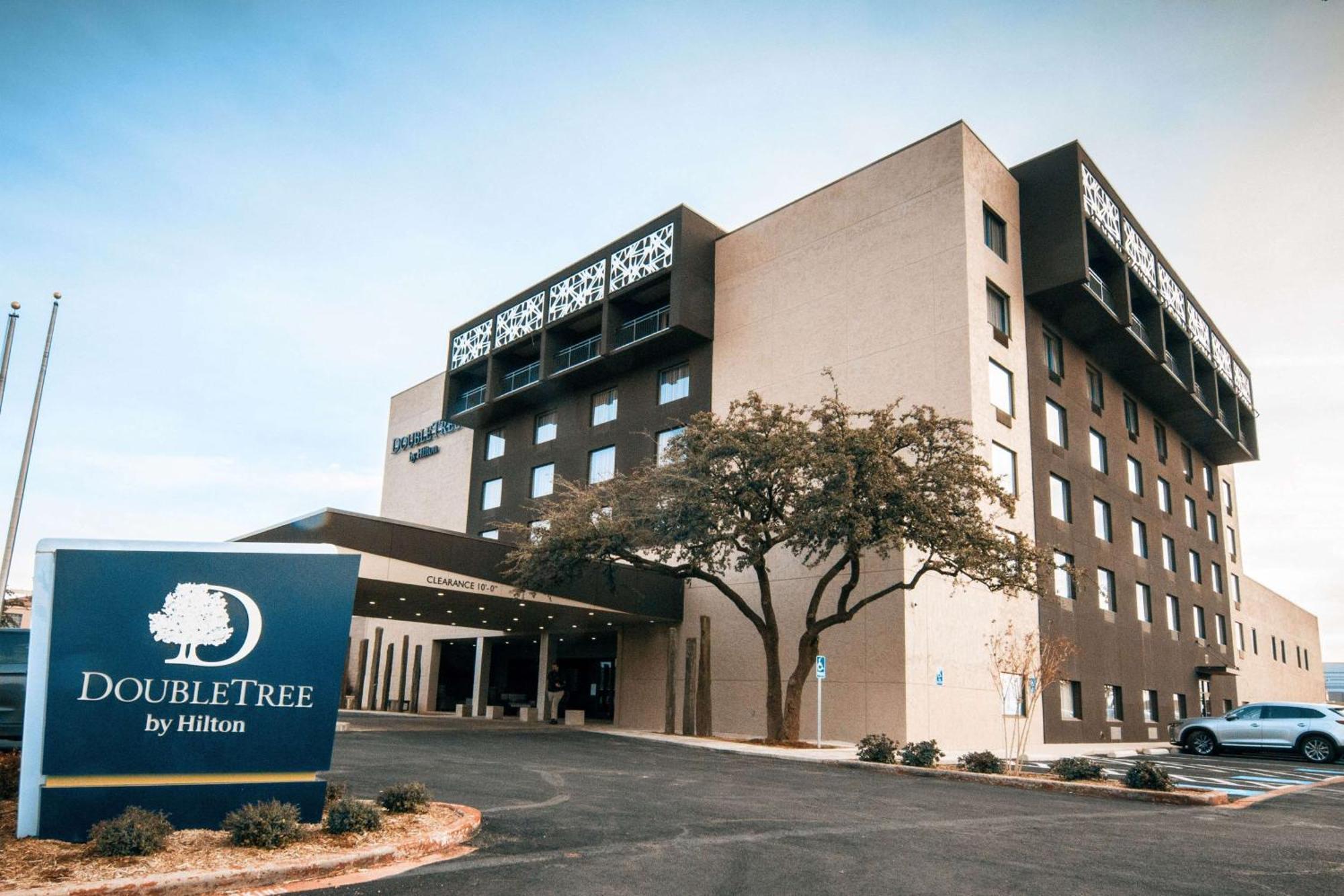Doubletree By Hilton Lubbock - University Area Exterior photo